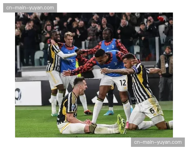 “足球进校园”项目在都灵启动,尤文图斯球员参与授课 “足球进校园”项目在都灵启动,尤文图斯球员参与授课