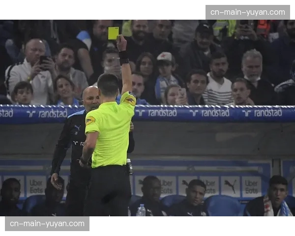 法甲首次测试VAR沟通语音播报，主裁判佩戴麦克风同步直播